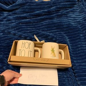 Rae Dunn mug set